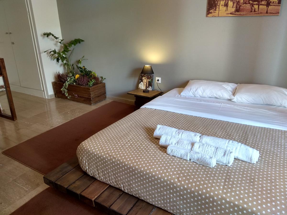 Lavender Apartment Каламата Екстериор снимка